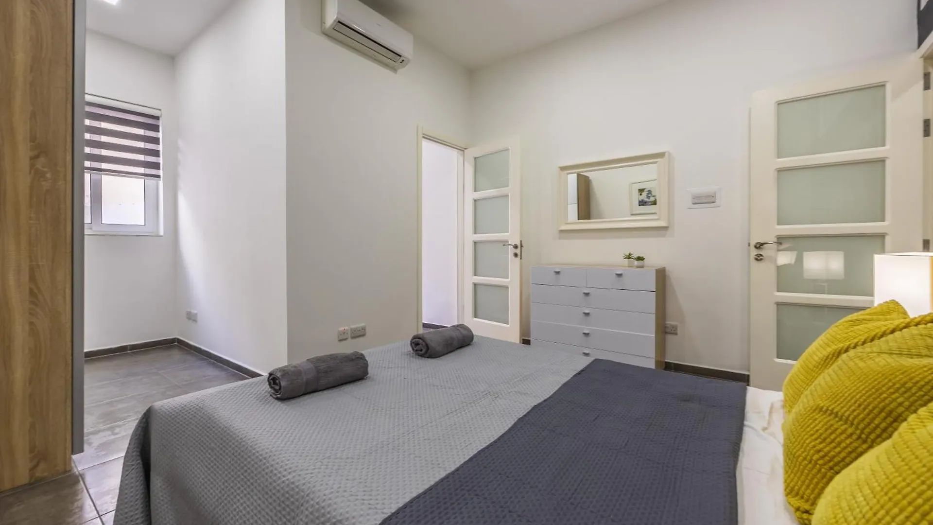 Appartamento Spinola Bay Hideaway San Giuliano 0*,